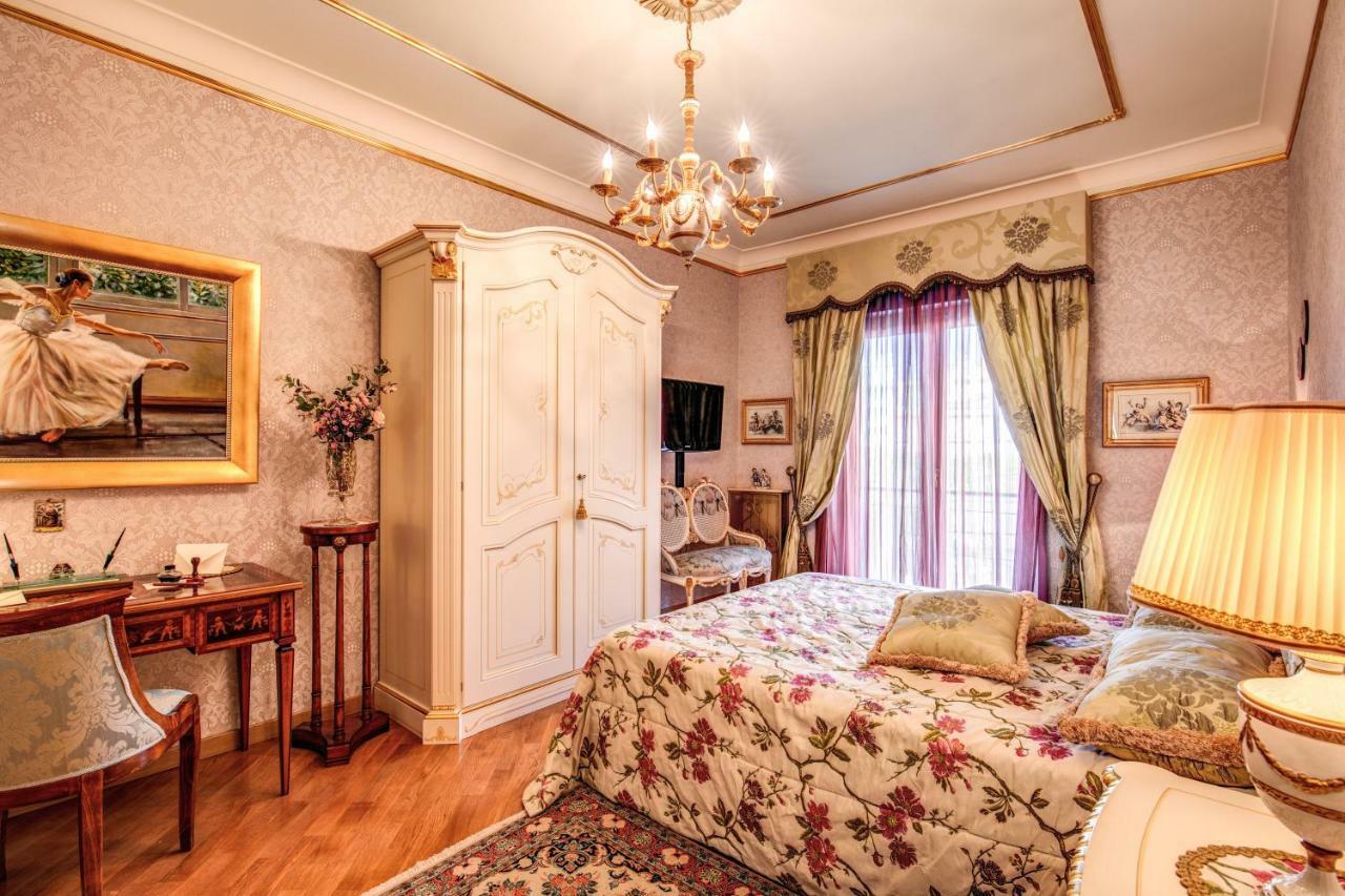 Domus Vittoria - The Luxury Quintessence Apartamento *